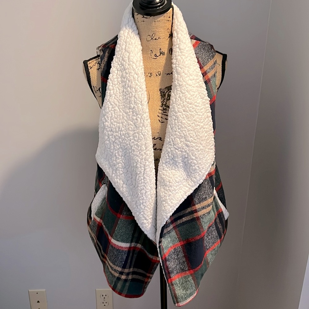Janice  Apparel Crescent Sherpa Vest